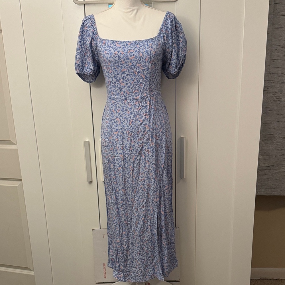 Chic Long Sleeve Floral Dress in Blue